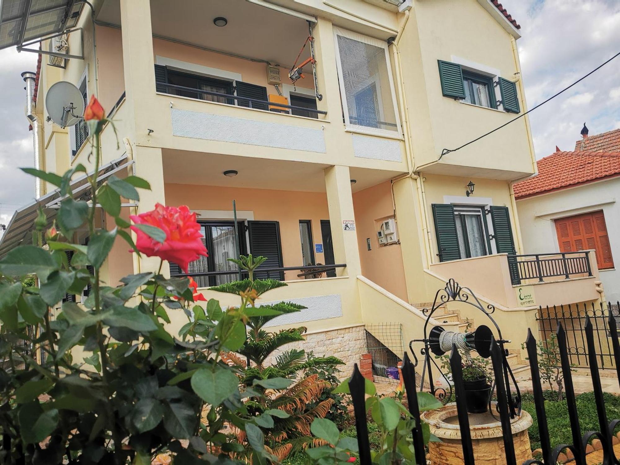 Studio Apartments Eirini Pyrgi Thermis Exterior foto